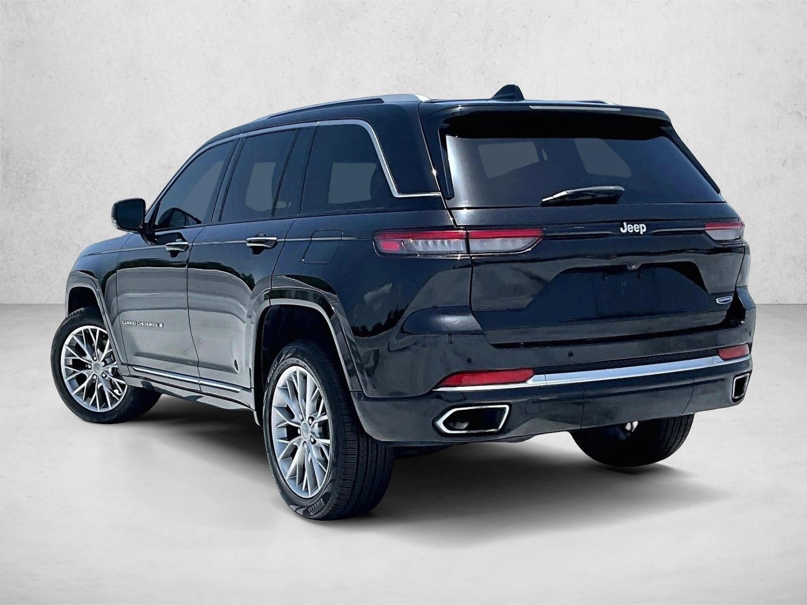 2022 Jeep Grand Cherokee Summit