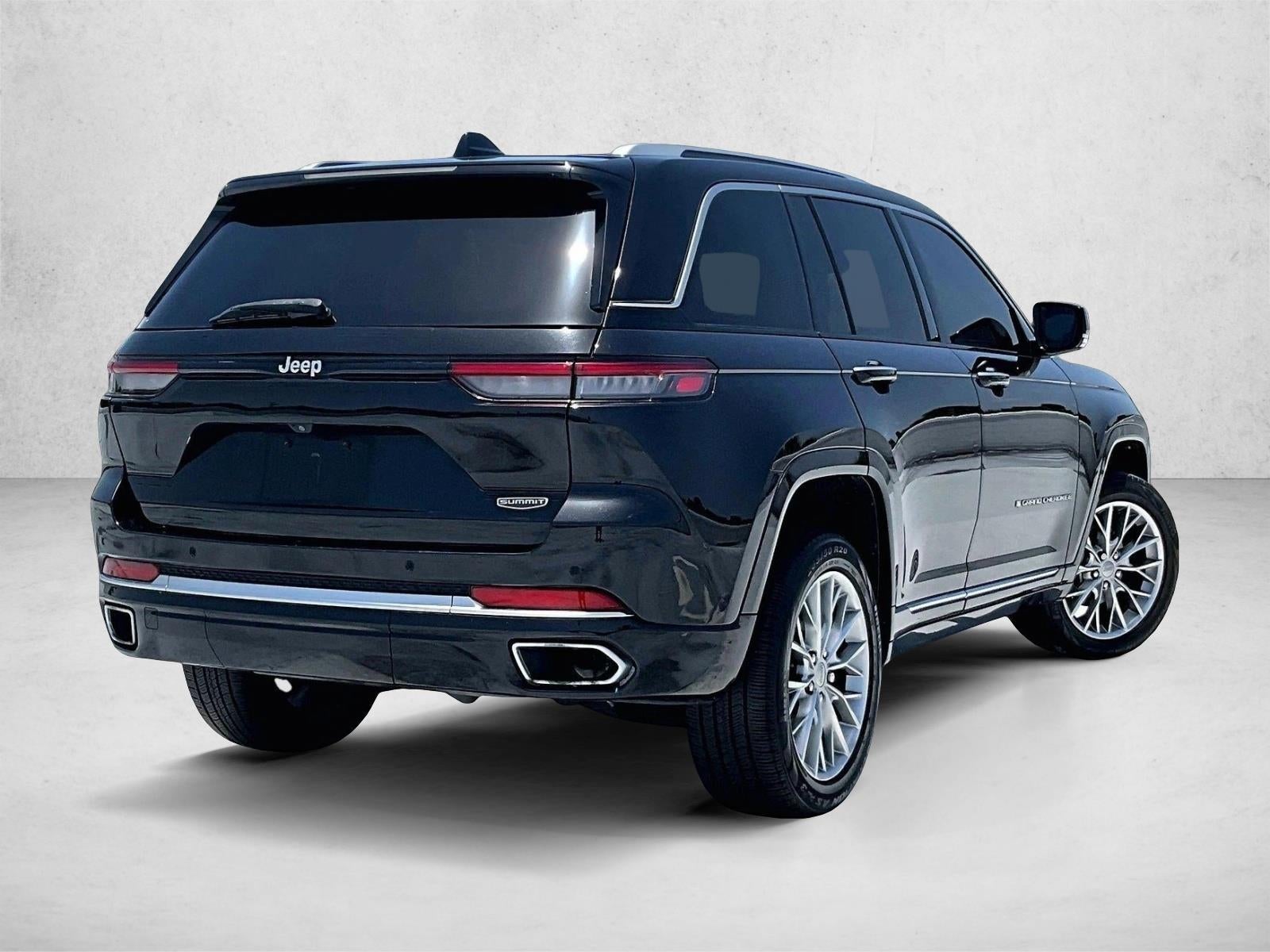 2022 Jeep Grand Cherokee Summit