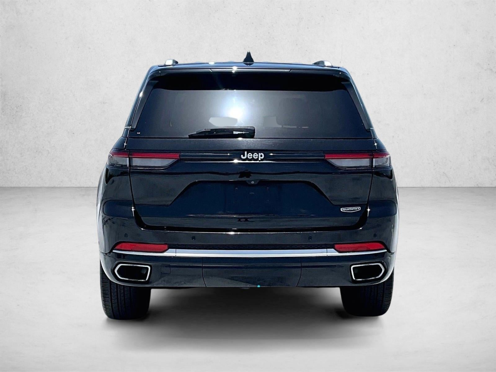 2022 Jeep Grand Cherokee Summit