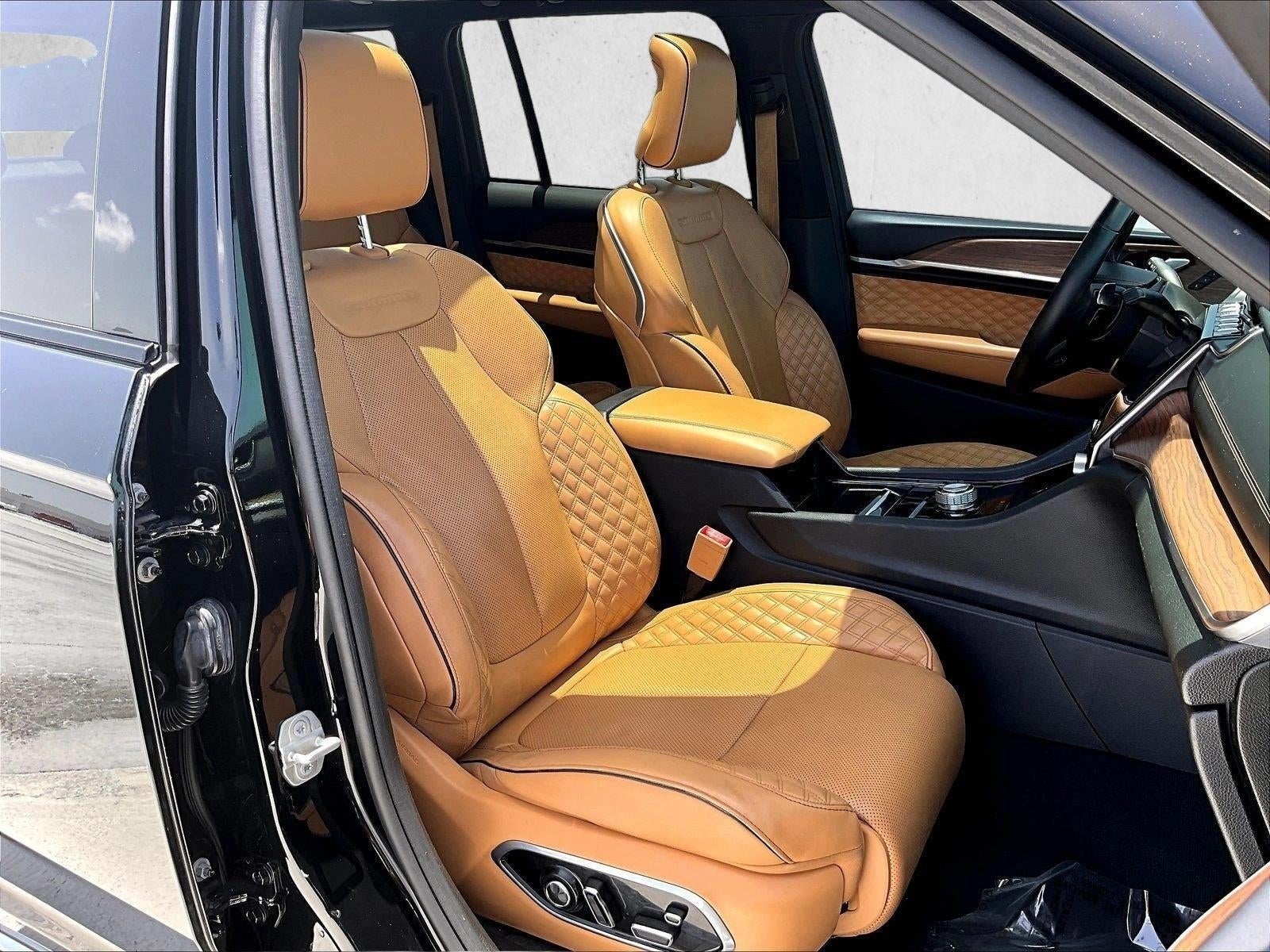 2022 Jeep Grand Cherokee Summit