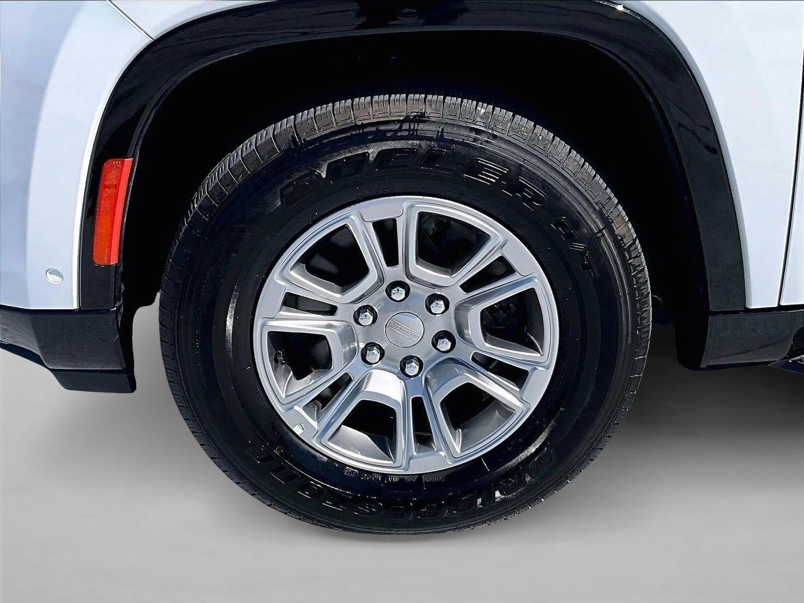 2024 Jeep Wagoneer Base