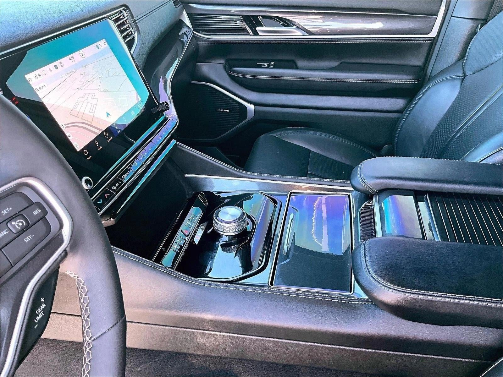 2024 Jeep Wagoneer Base