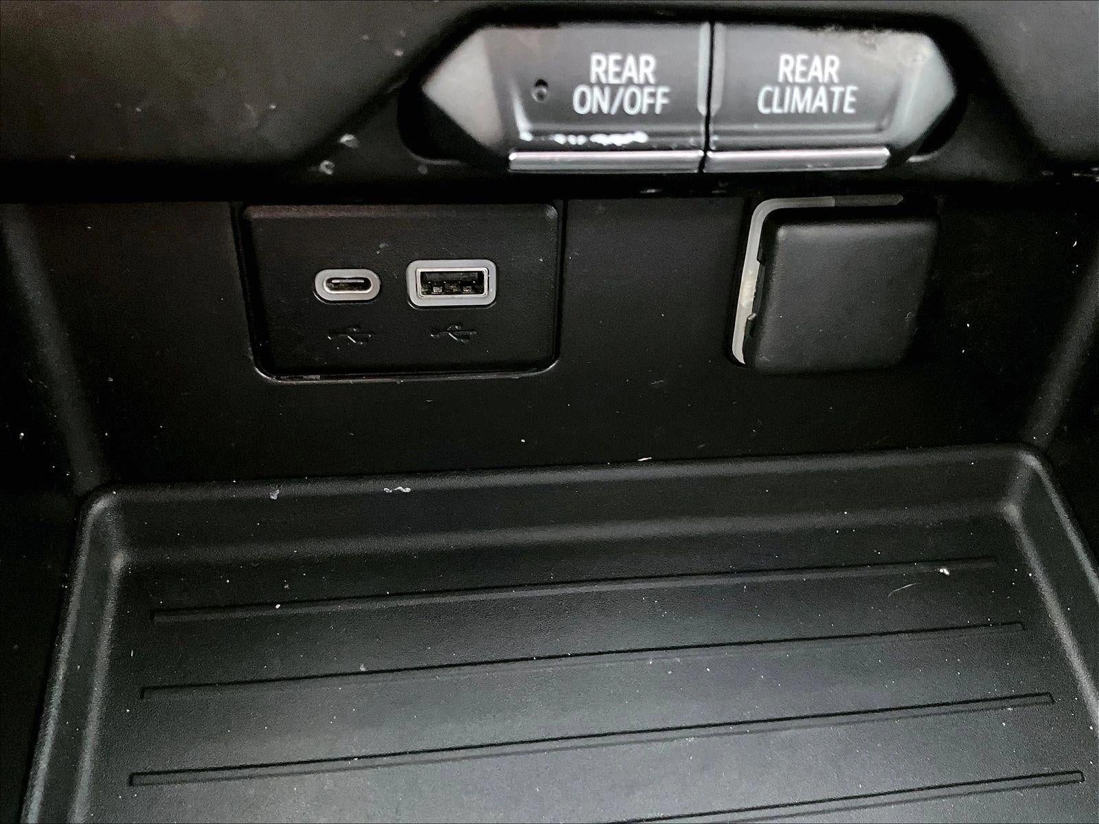 2021 Chevrolet Suburban Base