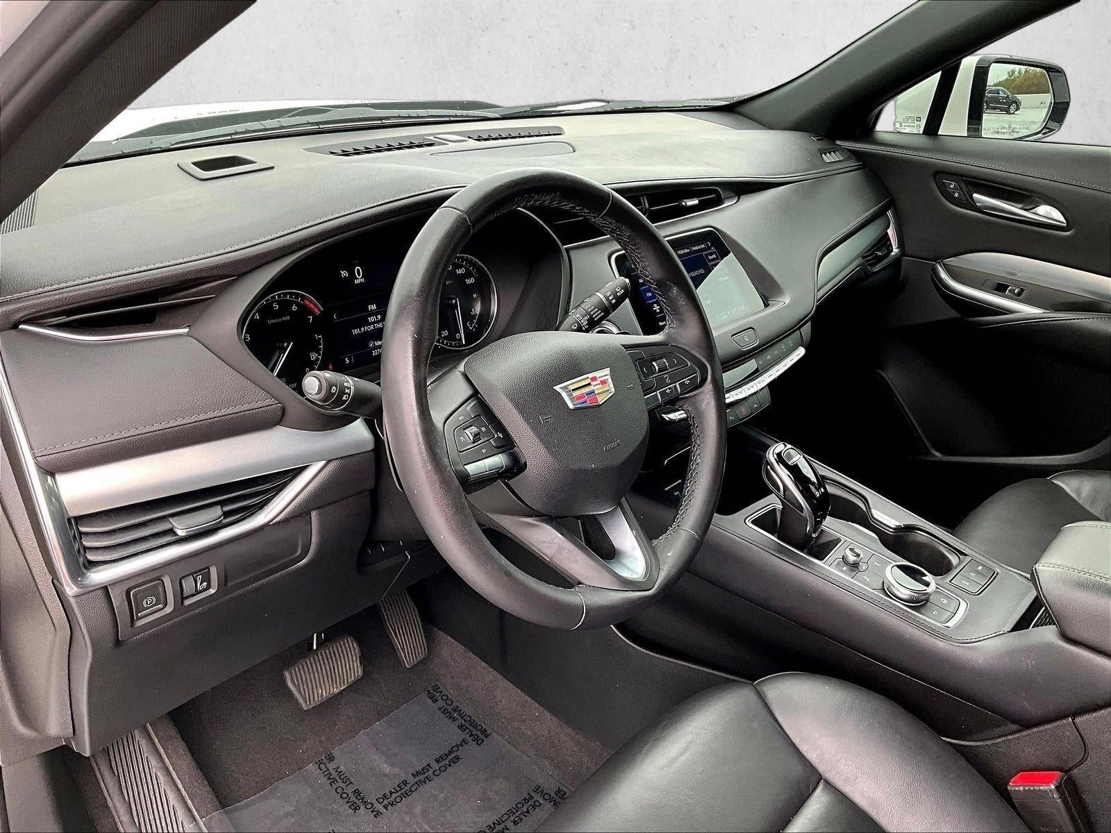 2022 Cadillac XT4 Premium Luxury