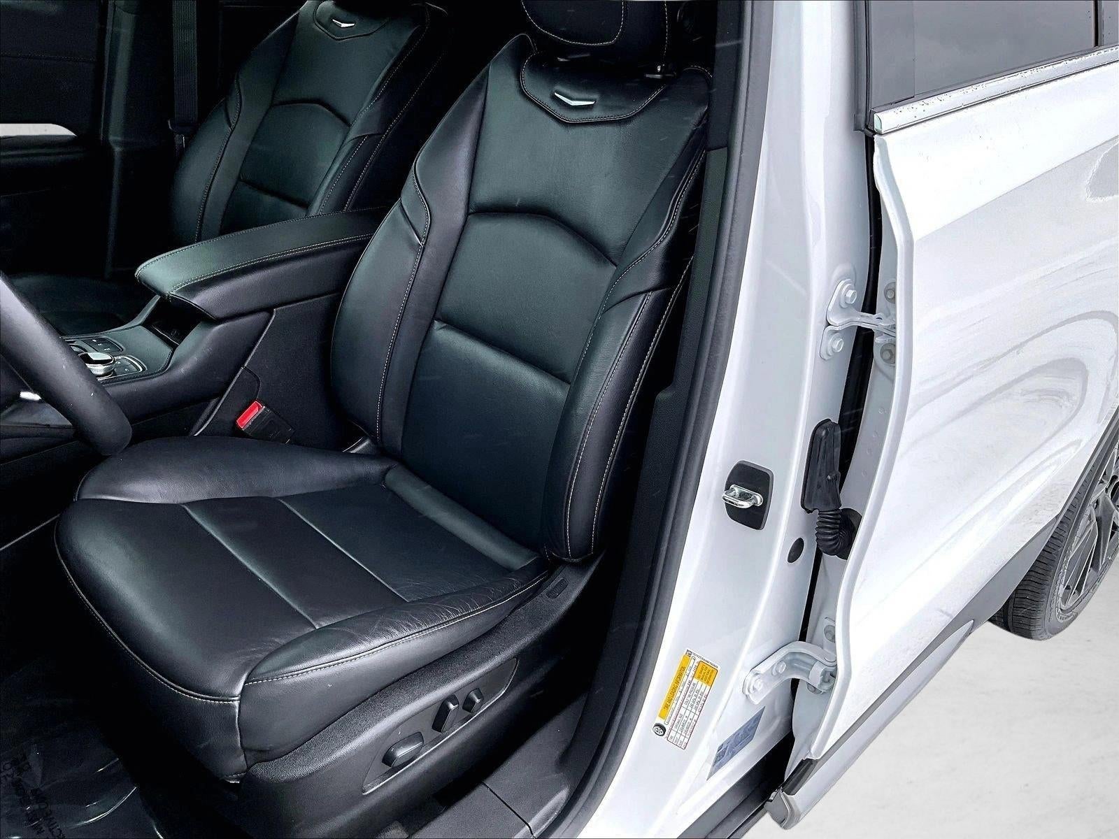 2022 Cadillac XT4 Premium Luxury