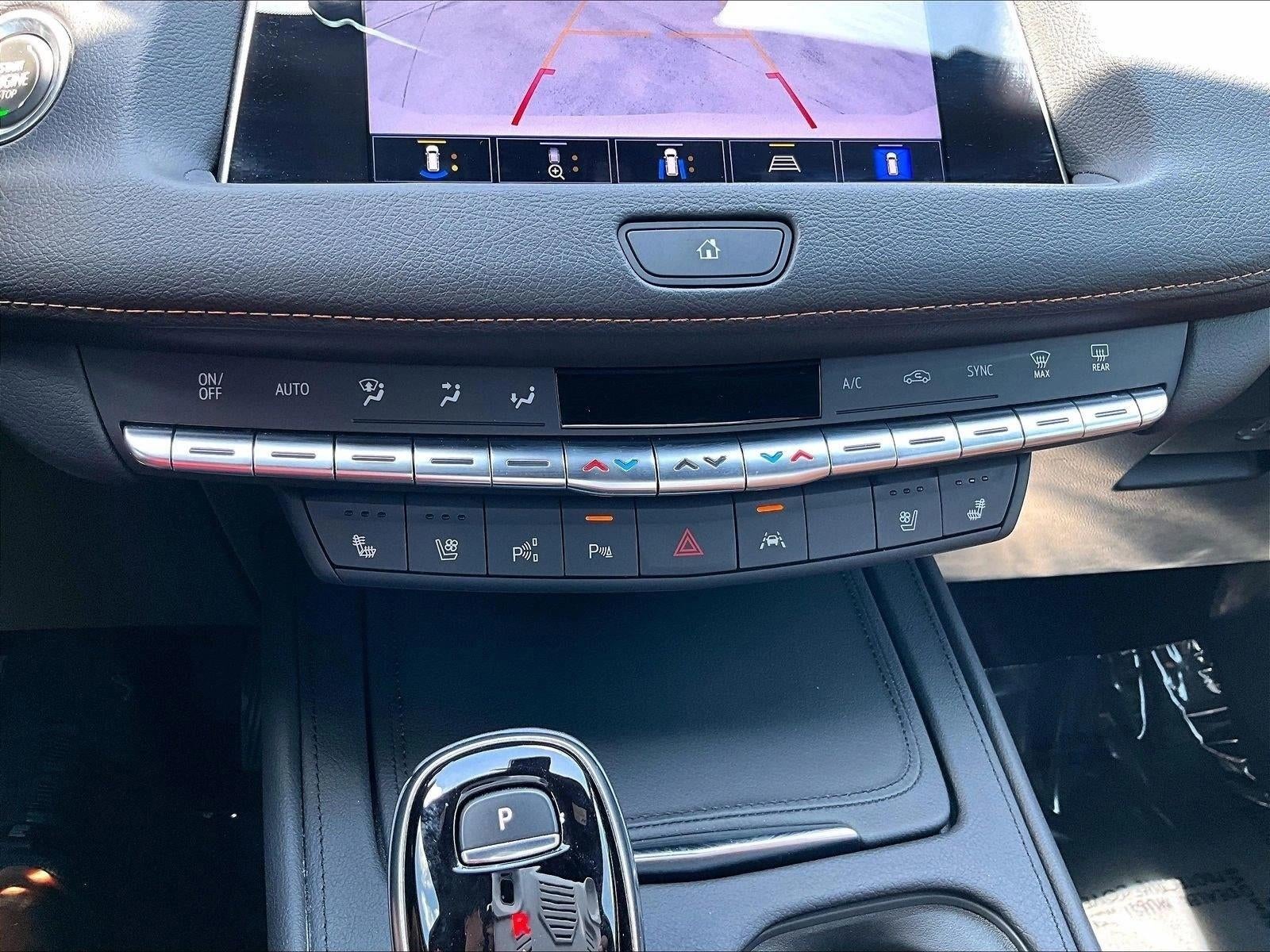 2022 Cadillac XT4 Premium Luxury