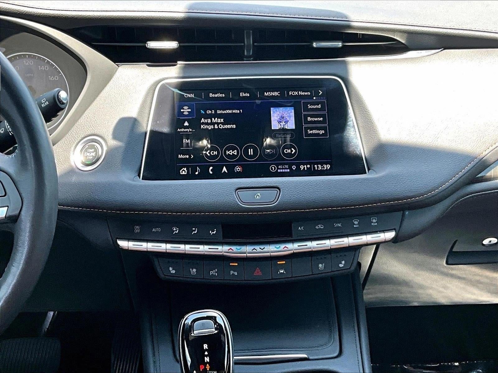2022 Cadillac XT4 Premium Luxury