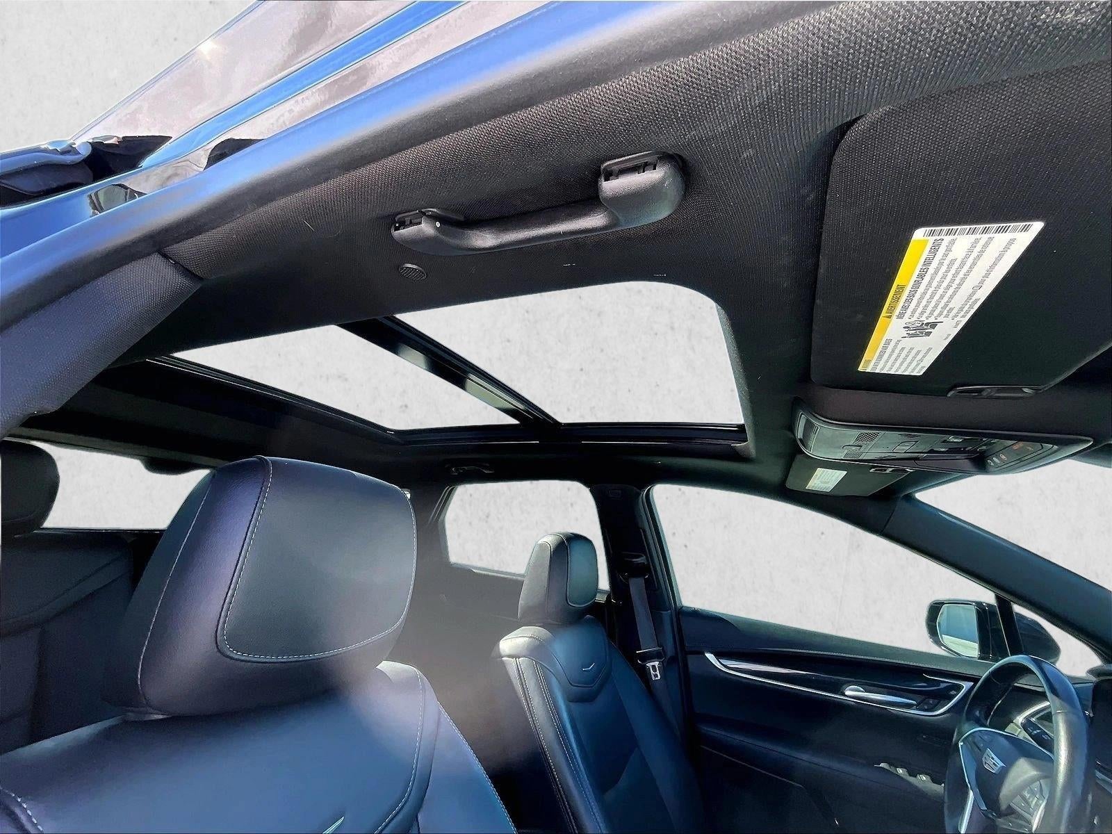 2022 Cadillac XT5 Premium Luxury