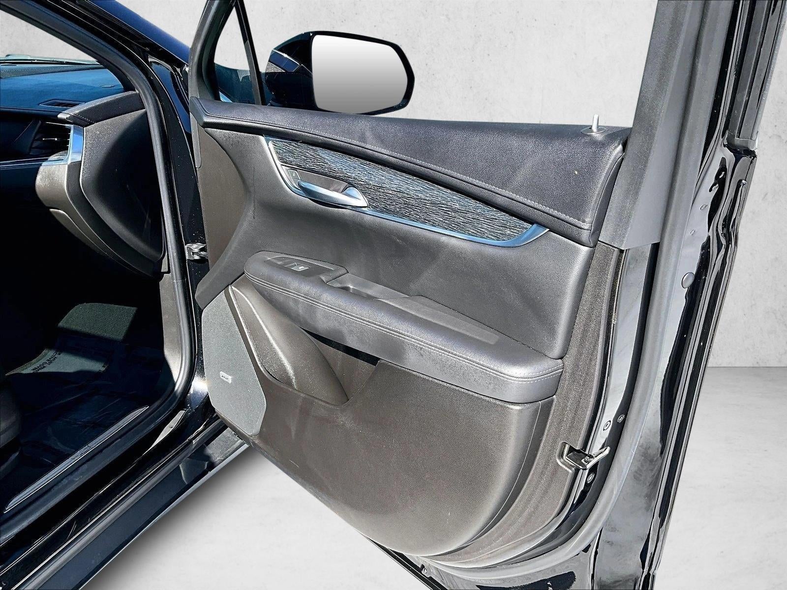 2022 Cadillac XT5 Premium Luxury