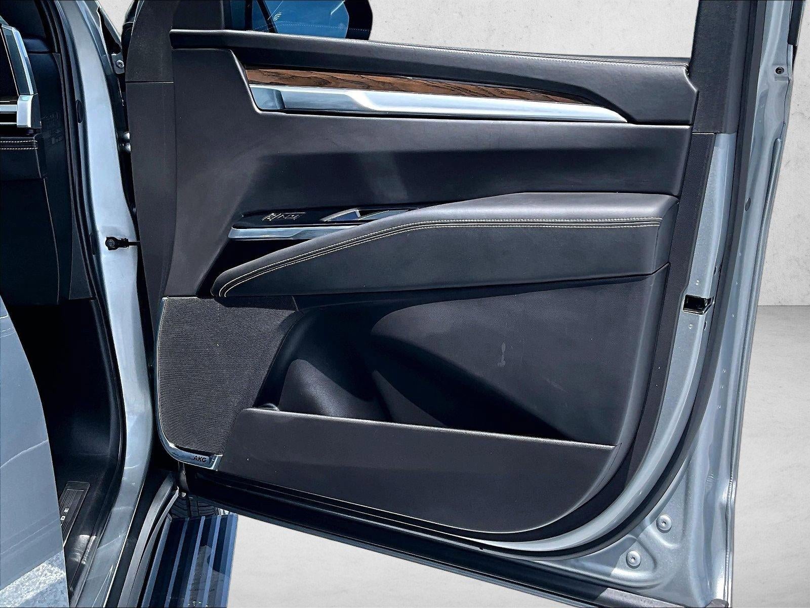 2025 Cadillac Escalade Sport Platinum
