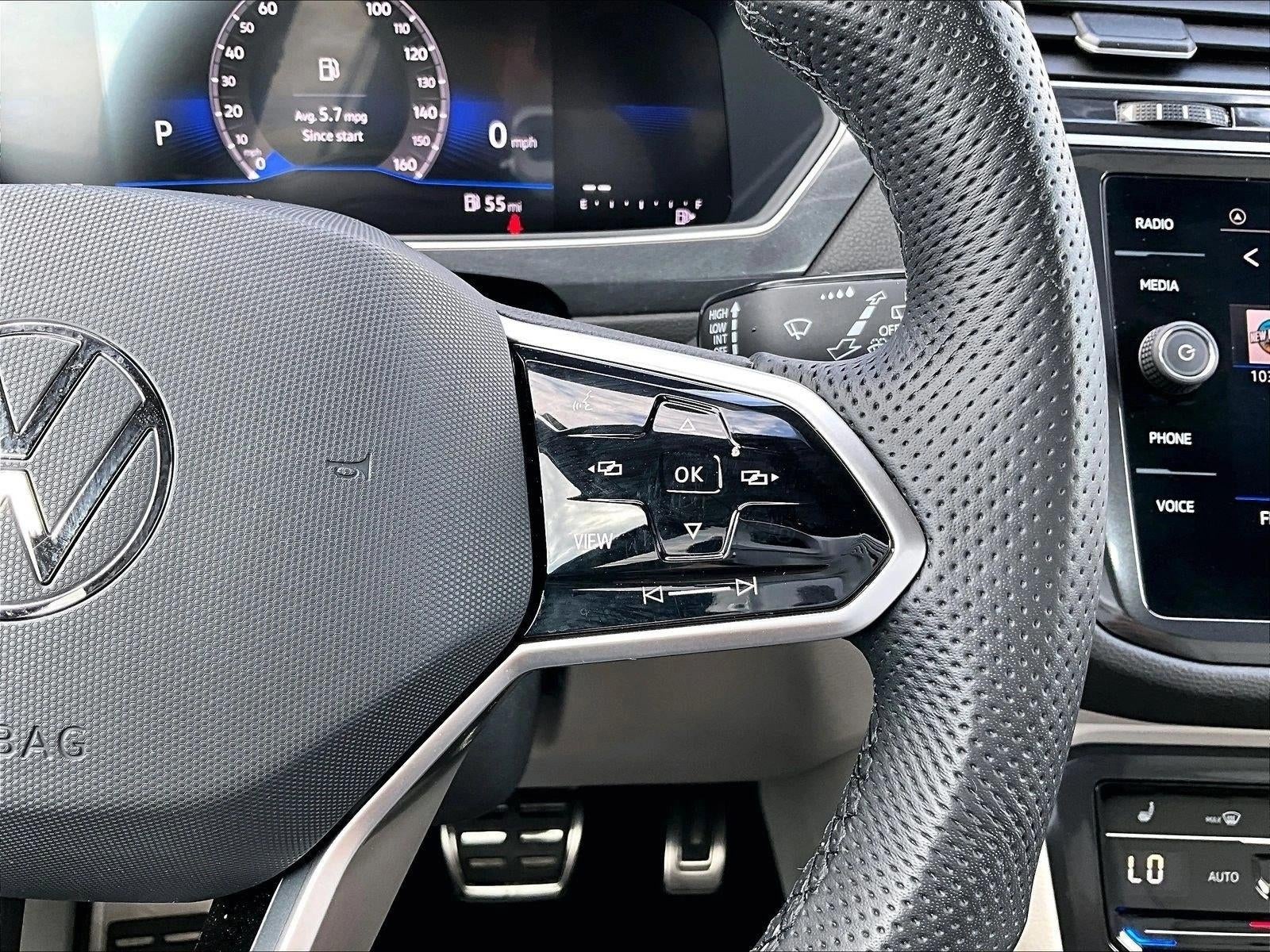 2024 Volkswagen Tiguan SE R-Line Black