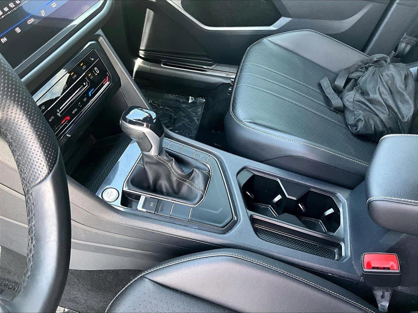 2022 Volkswagen Tiguan SE R-Line Black