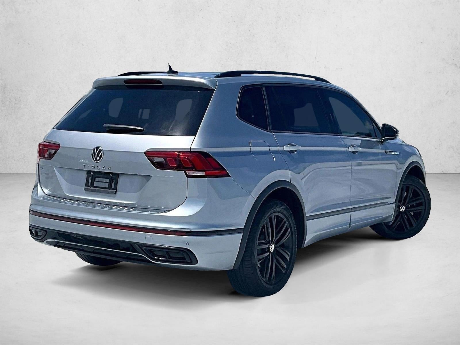 2022 Volkswagen Tiguan SE R-Line Black