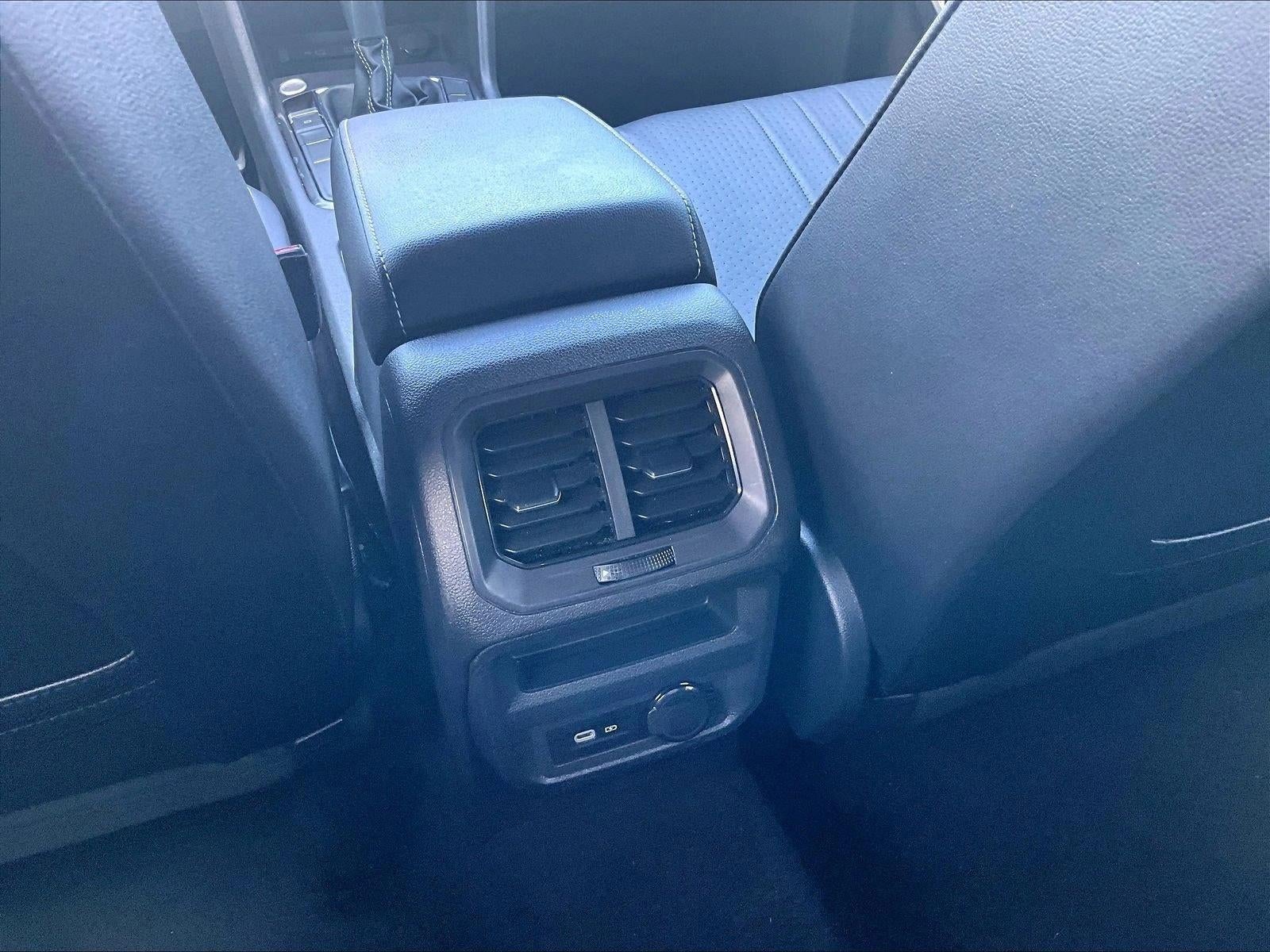 2022 Volkswagen Tiguan SE R-Line Black