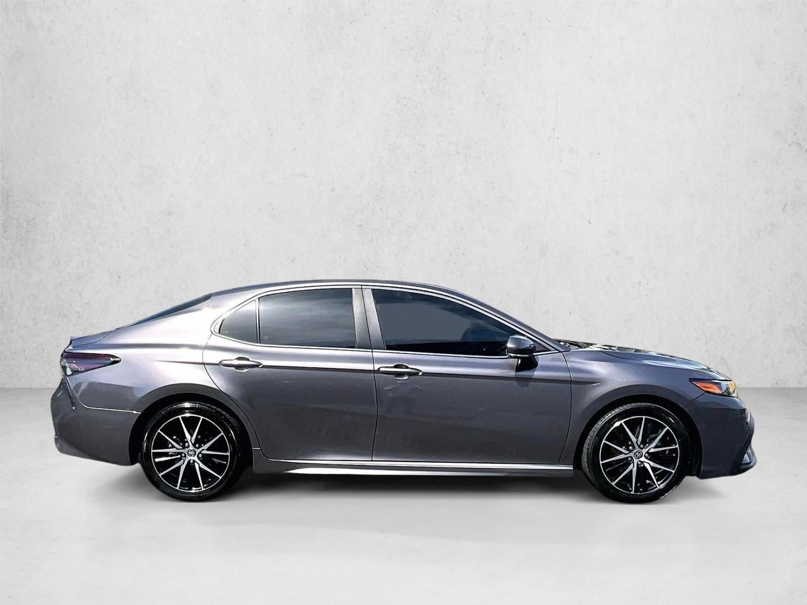 2024 Toyota Camry Hybrid SE