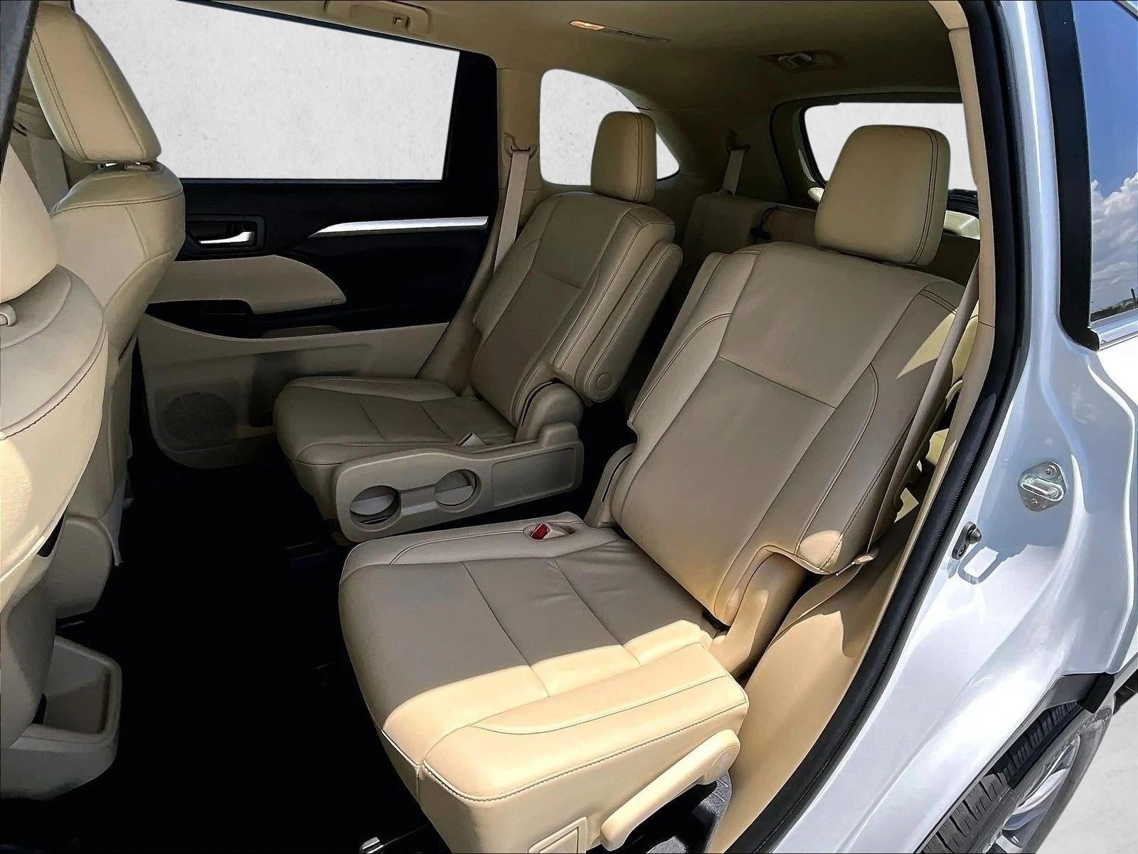 2019 Toyota Highlander SE