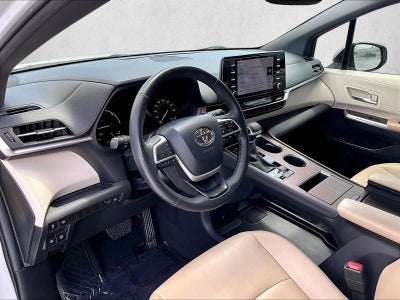 2024 Toyota Sienna XLE