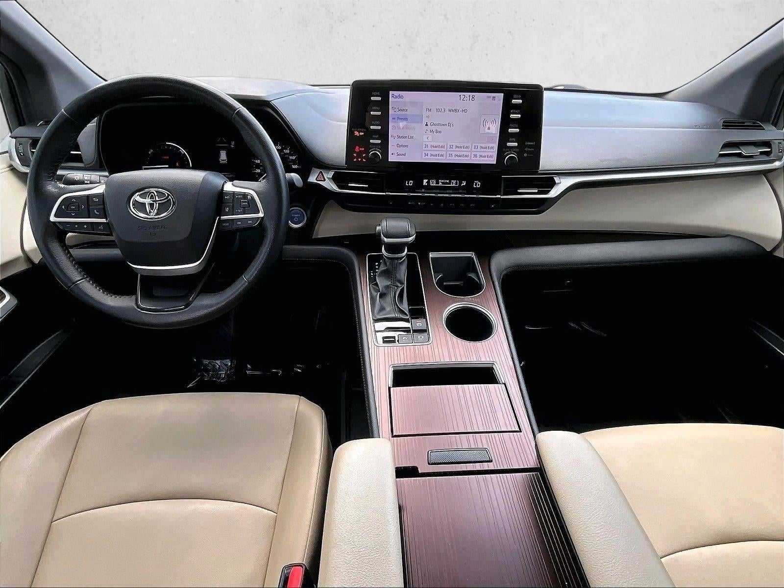 2024 Toyota Sienna XLE