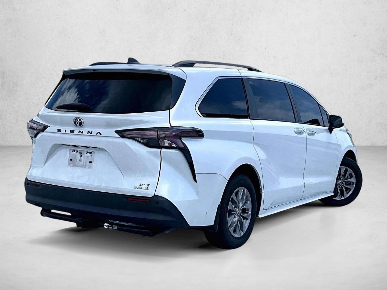 2024 Toyota Sienna XLE
