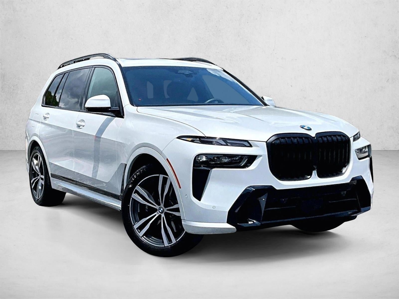 2026 BMW X7 Base