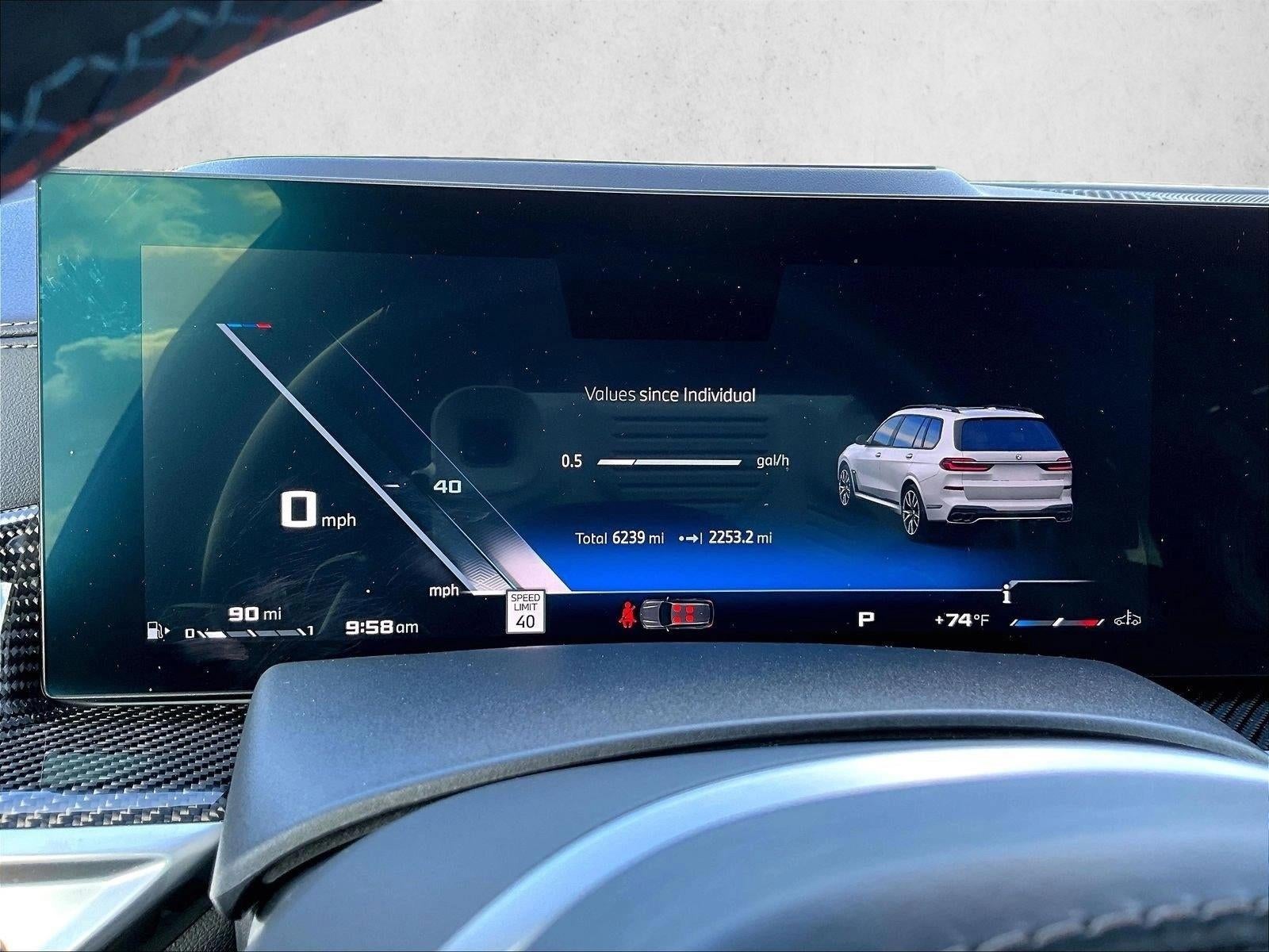 2025 BMW X7 M60i