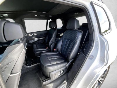 2025 BMW X7 M60i