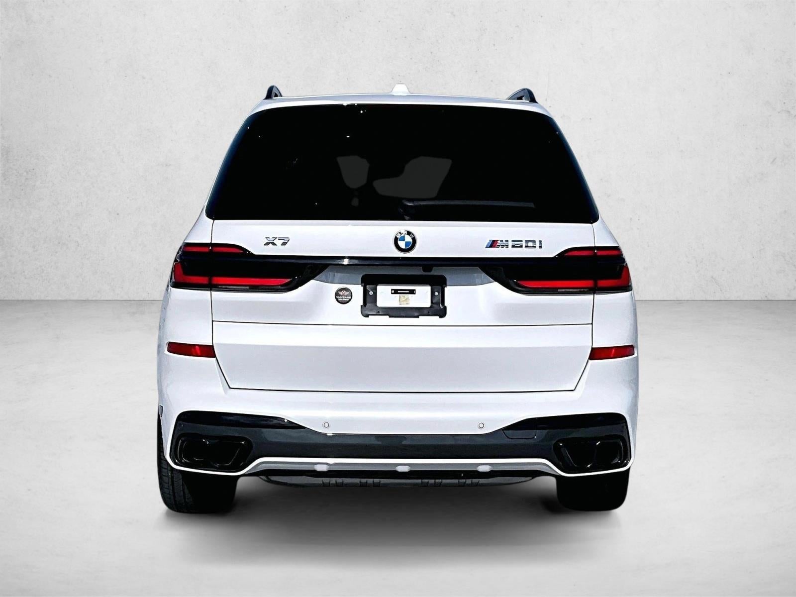 2025 BMW X7 M60i