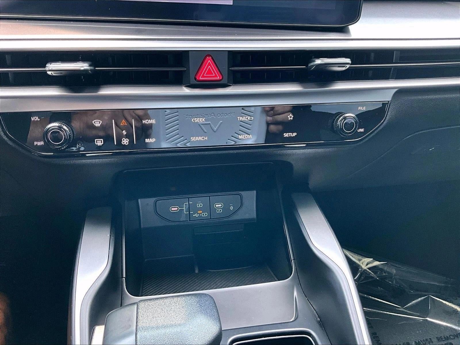 2024 Kia Sorento LX