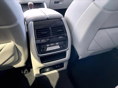 2023 BMW XM Base