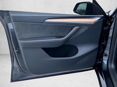 2025 Tesla Model Y Long Range
