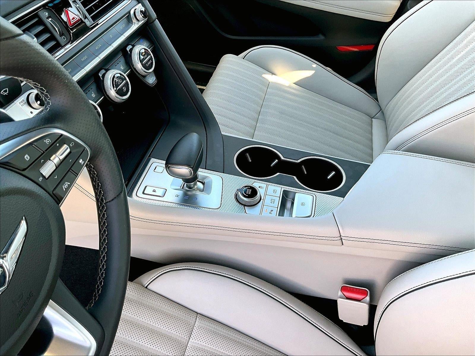 2022 Genesis G70 2.0T