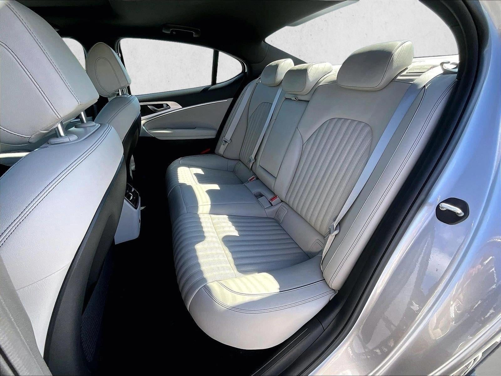 2022 Genesis G70 2.0T