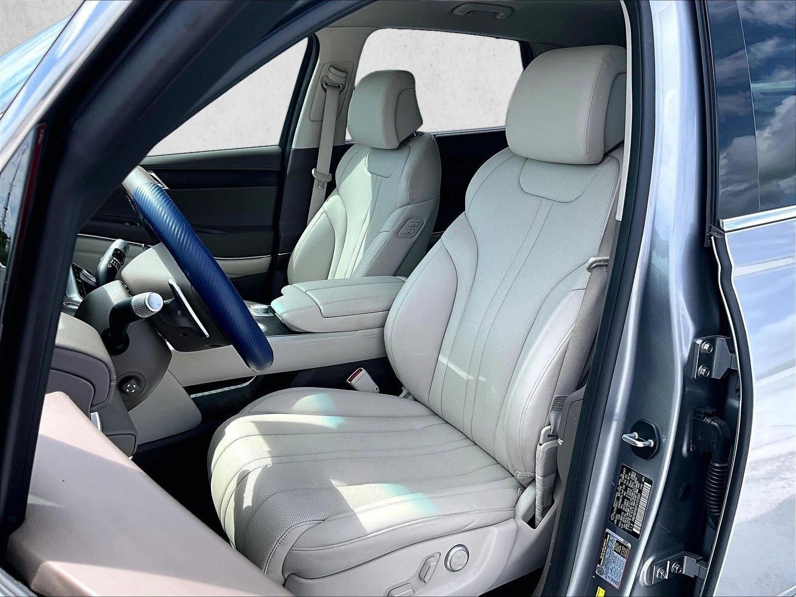 2023 Genesis GV80 Base