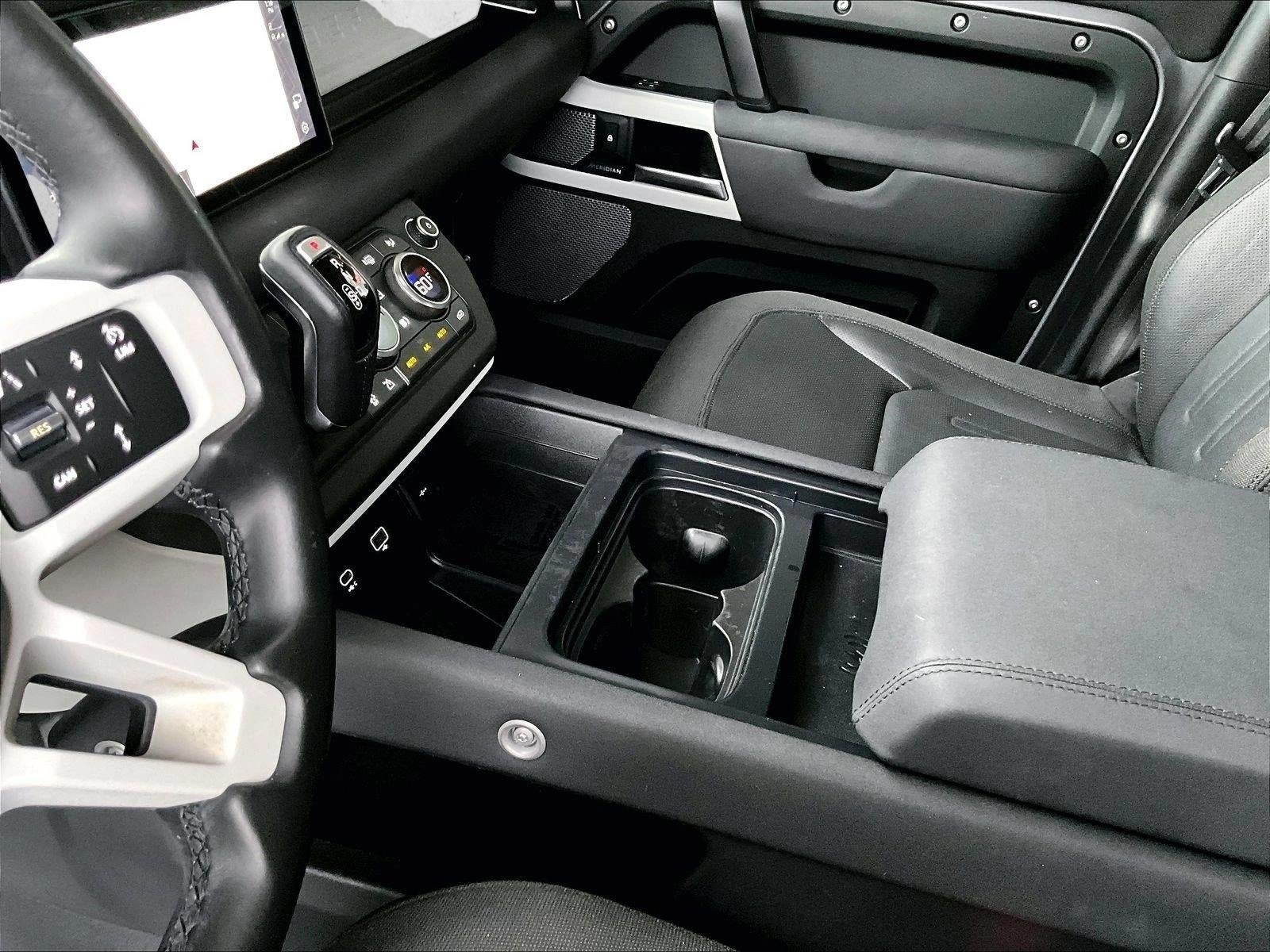 2020 Land Rover Defender SE
