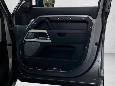 2020 Land Rover Defender SE