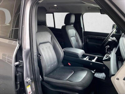 2020 Land Rover Defender SE