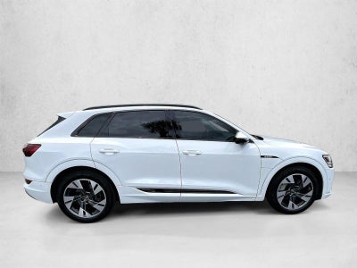 2022 Audi e-tron Premium