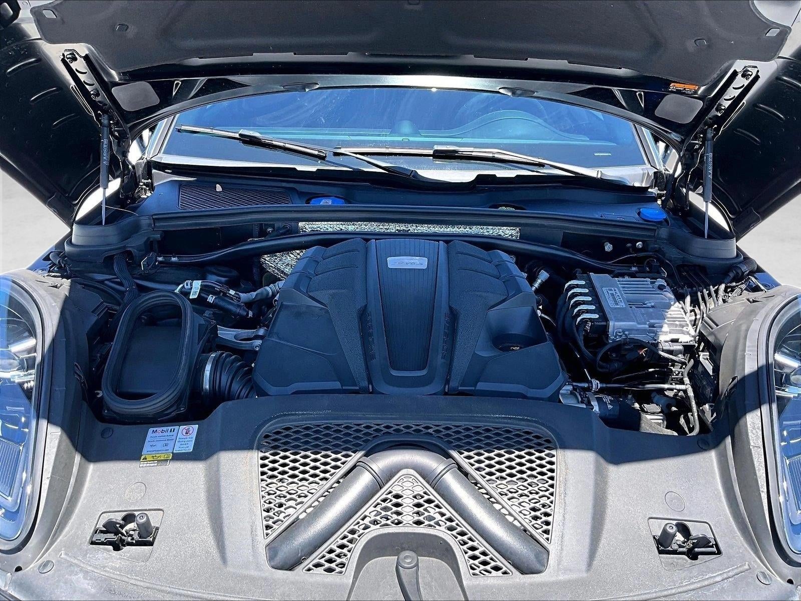 2022 Porsche Macan S