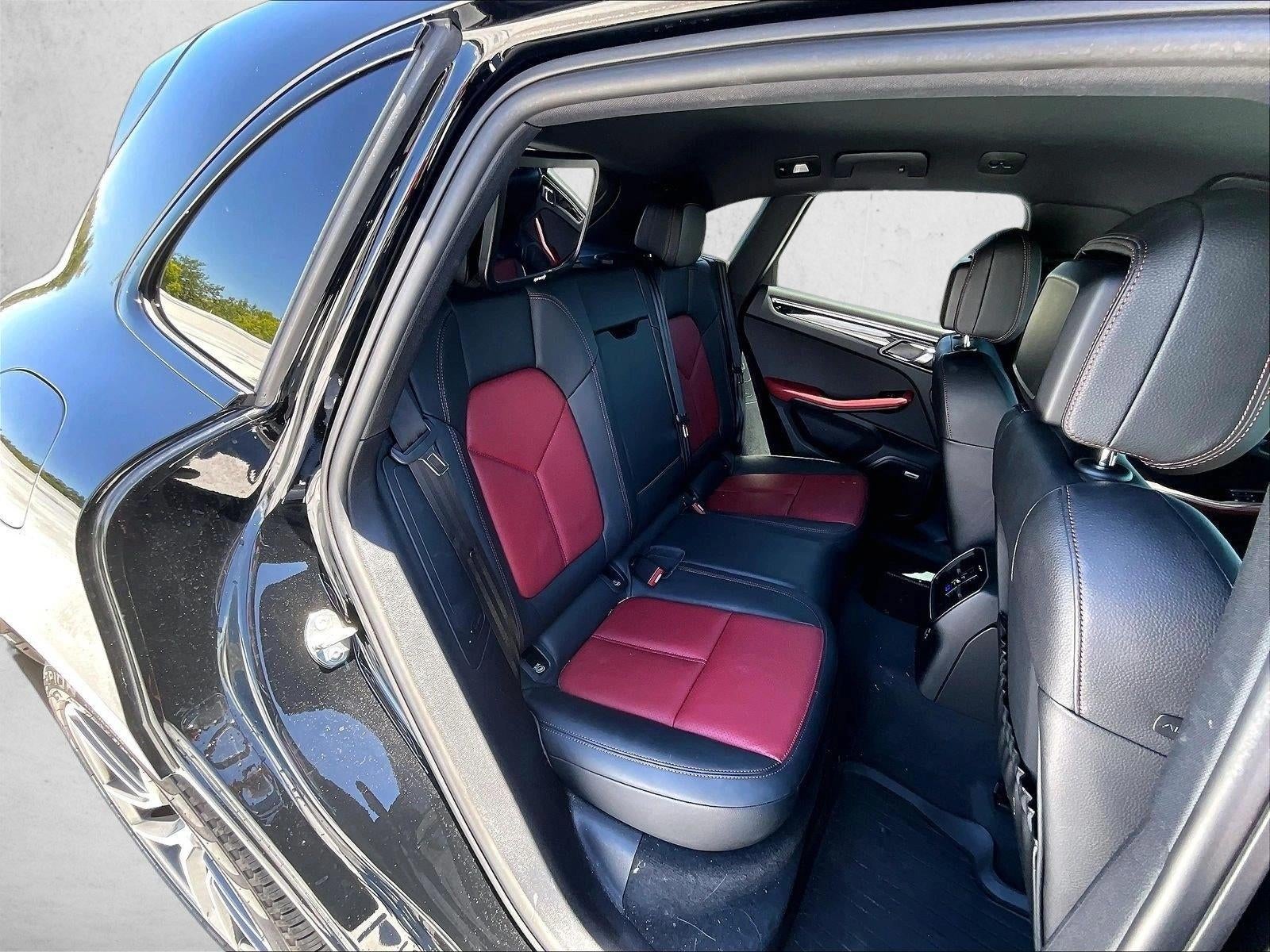 2022 Porsche Macan S