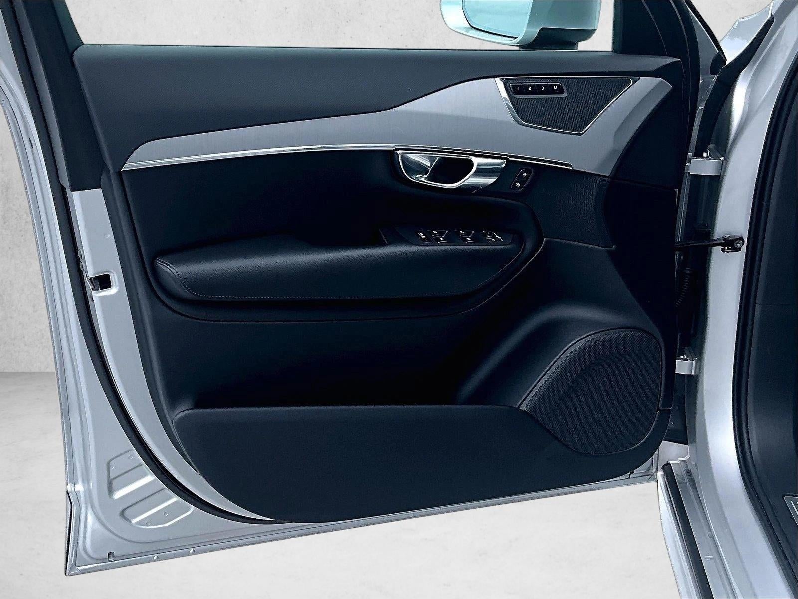 2021 Volvo XC90 Momentum