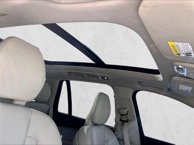 2019 Volvo XC90 Momentum