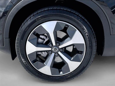 2024 Volvo XC40 Plus Dark Theme