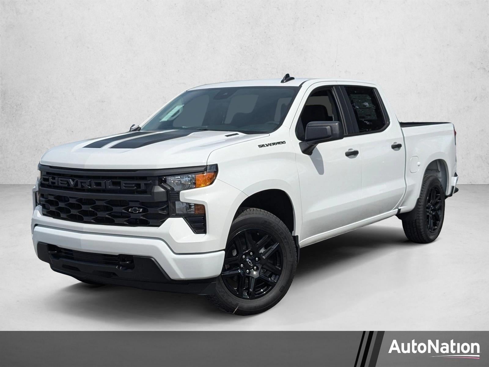 2026 Chevrolet Silverado 1500 Custom Crew Cab Short Box's photo