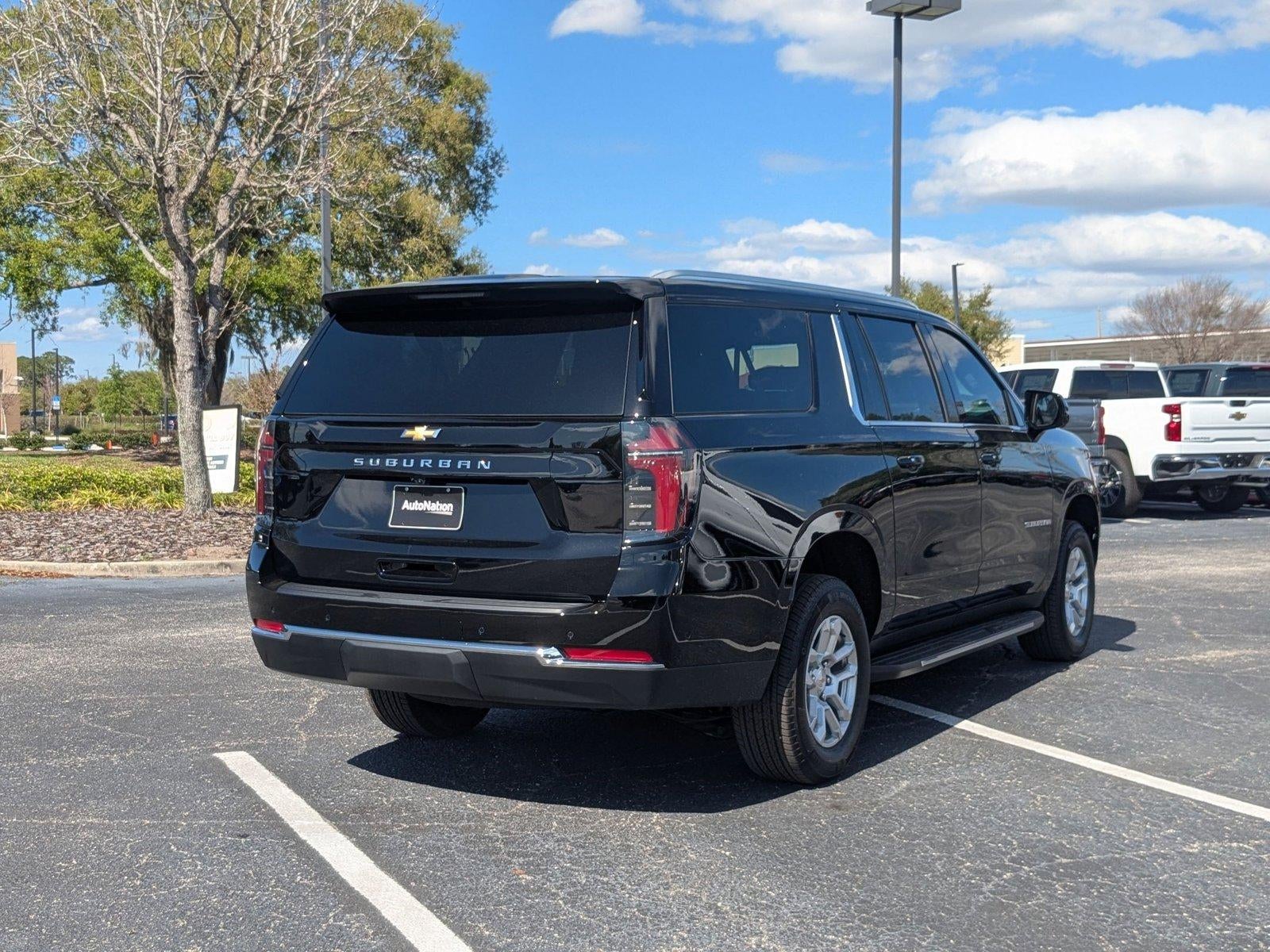 2026 Chevrolet Suburban LS