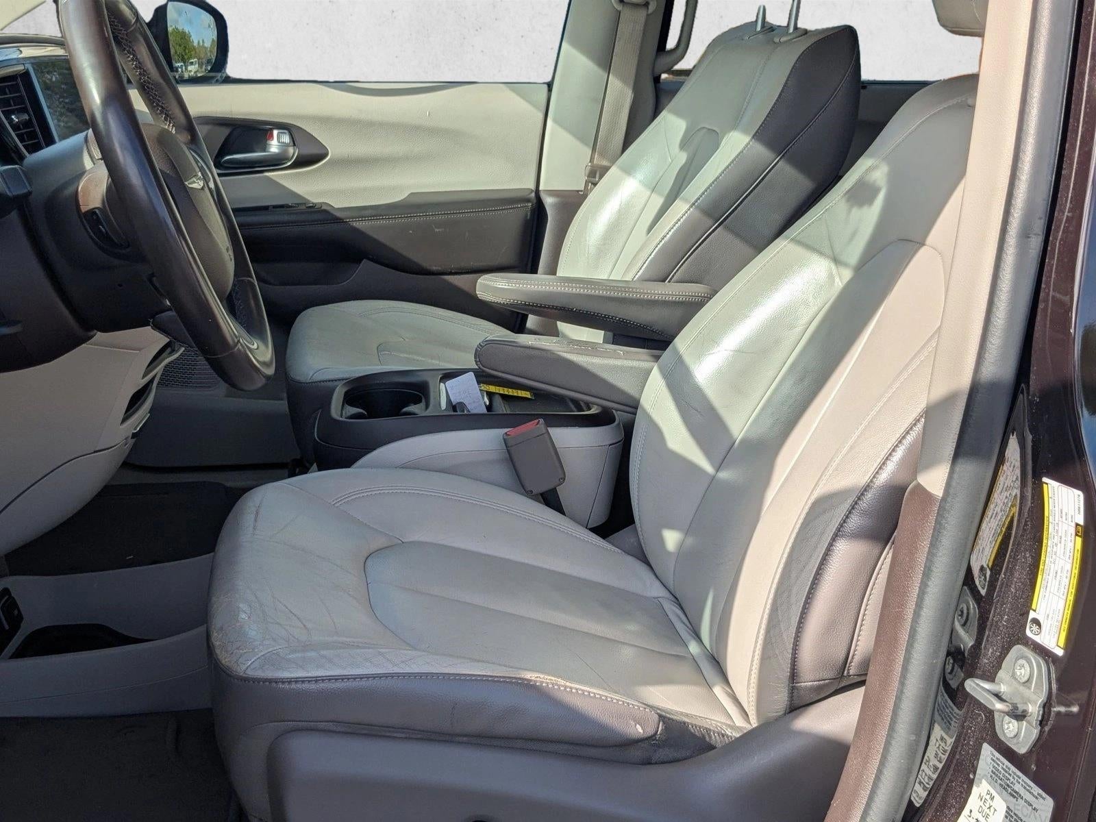 2017 Chrysler Pacifica Touring-L