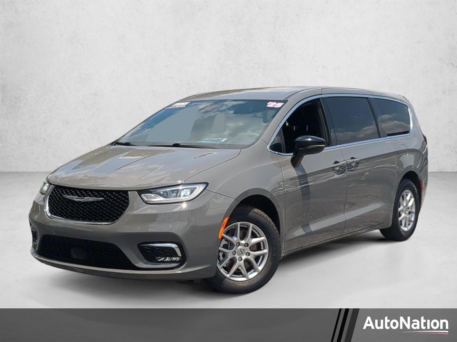 2025 Chrysler Pacifica