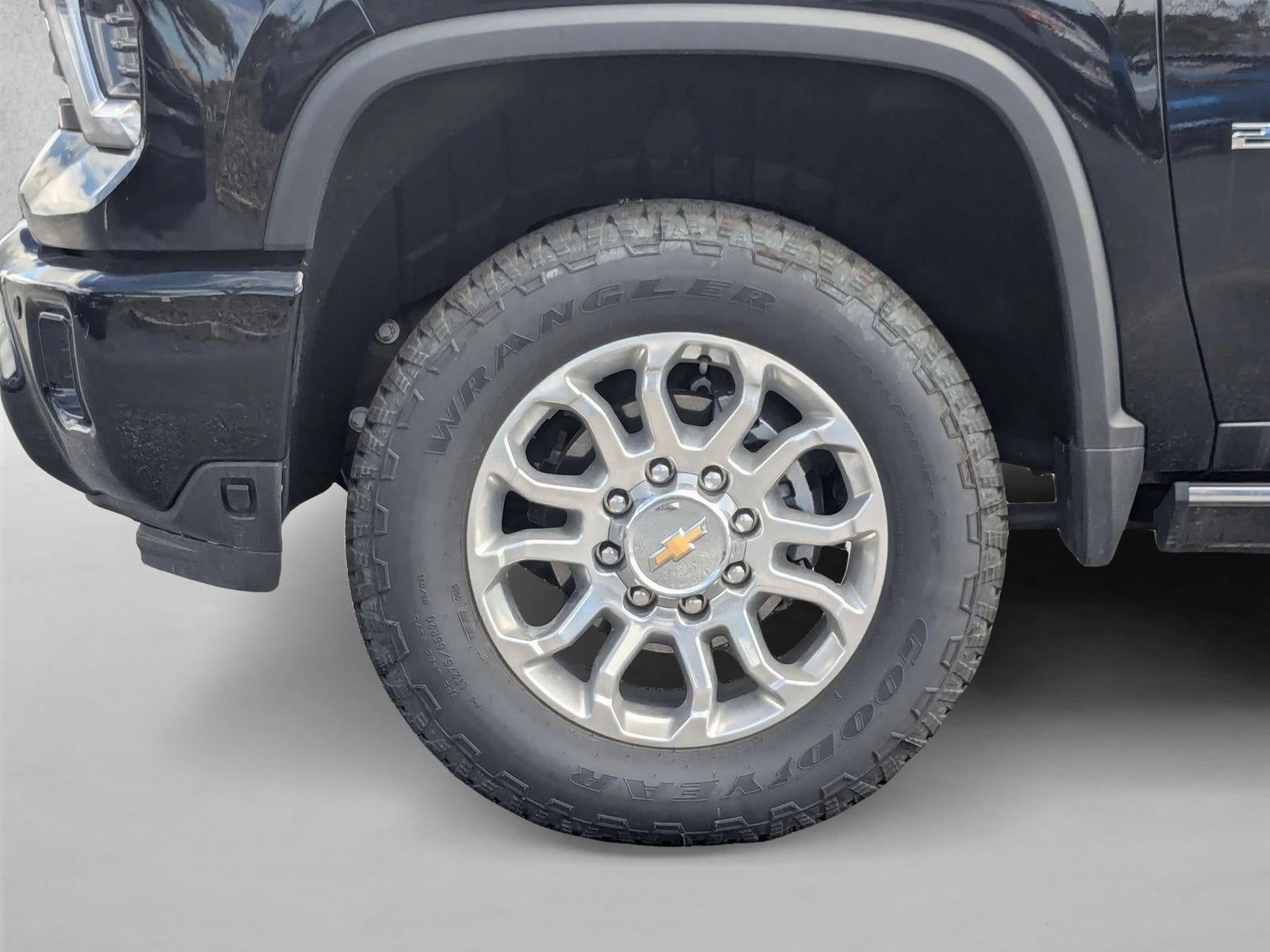 2025 Chevrolet Silverado 2500 HD LTZ - Photo 10