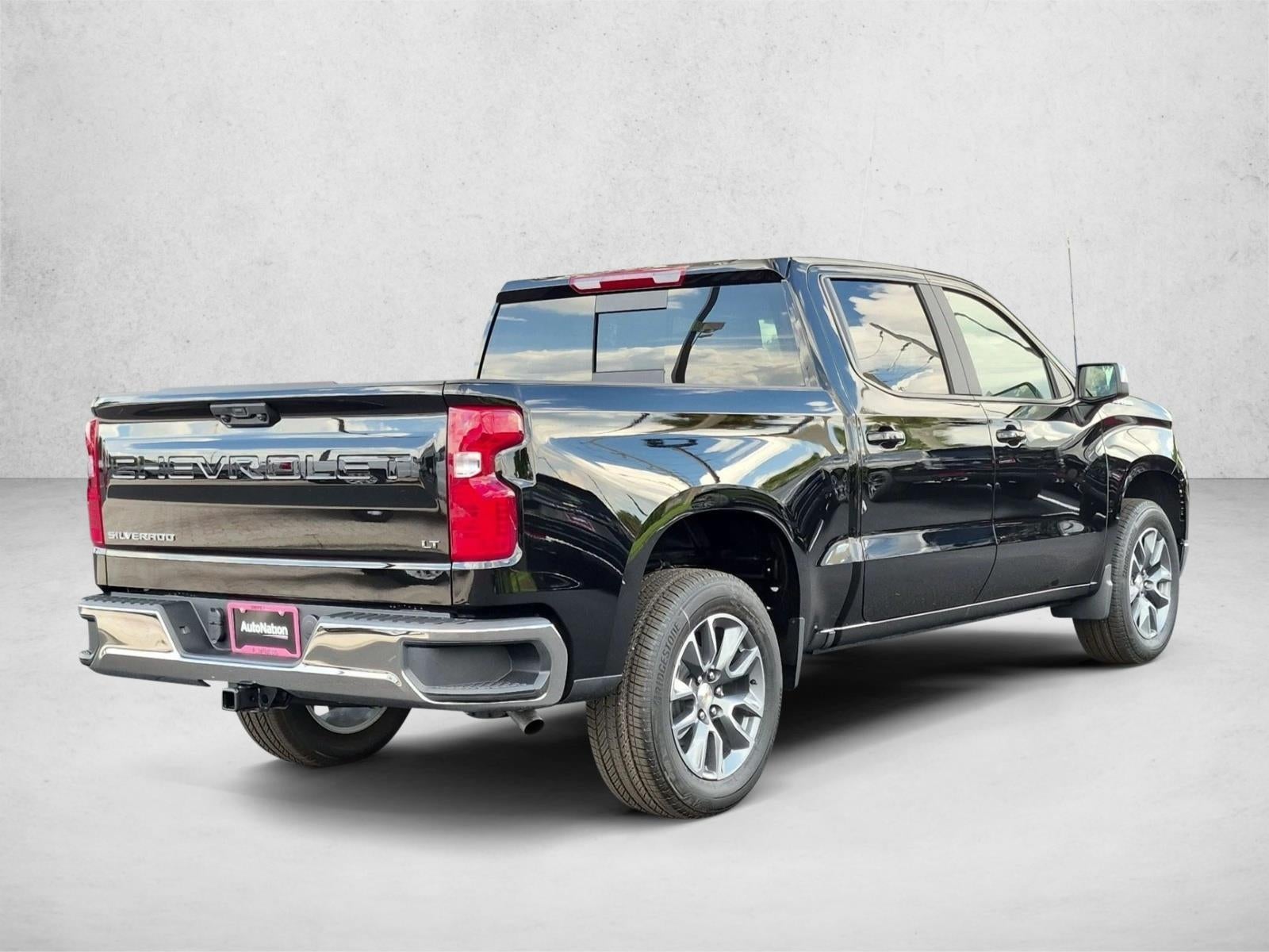 2026 Chevrolet Silverado 1500 LT - Photo 2