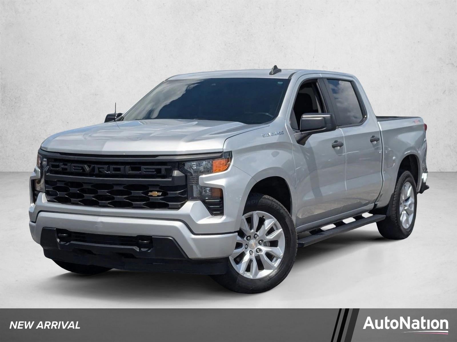 2022 Chevrolet Silverado 1500 Custom 4X4 Crew Cab Short Box's photo