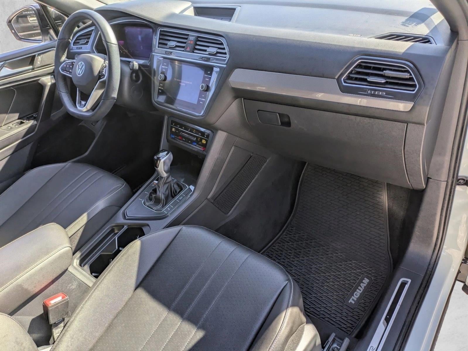 2022 Volkswagen Tiguan SE R-Line Black